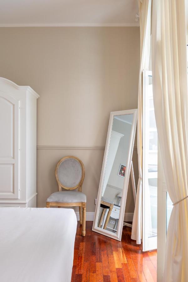 Charming Apartment With Patio A Few Steps From Colosseum Luaran gambar