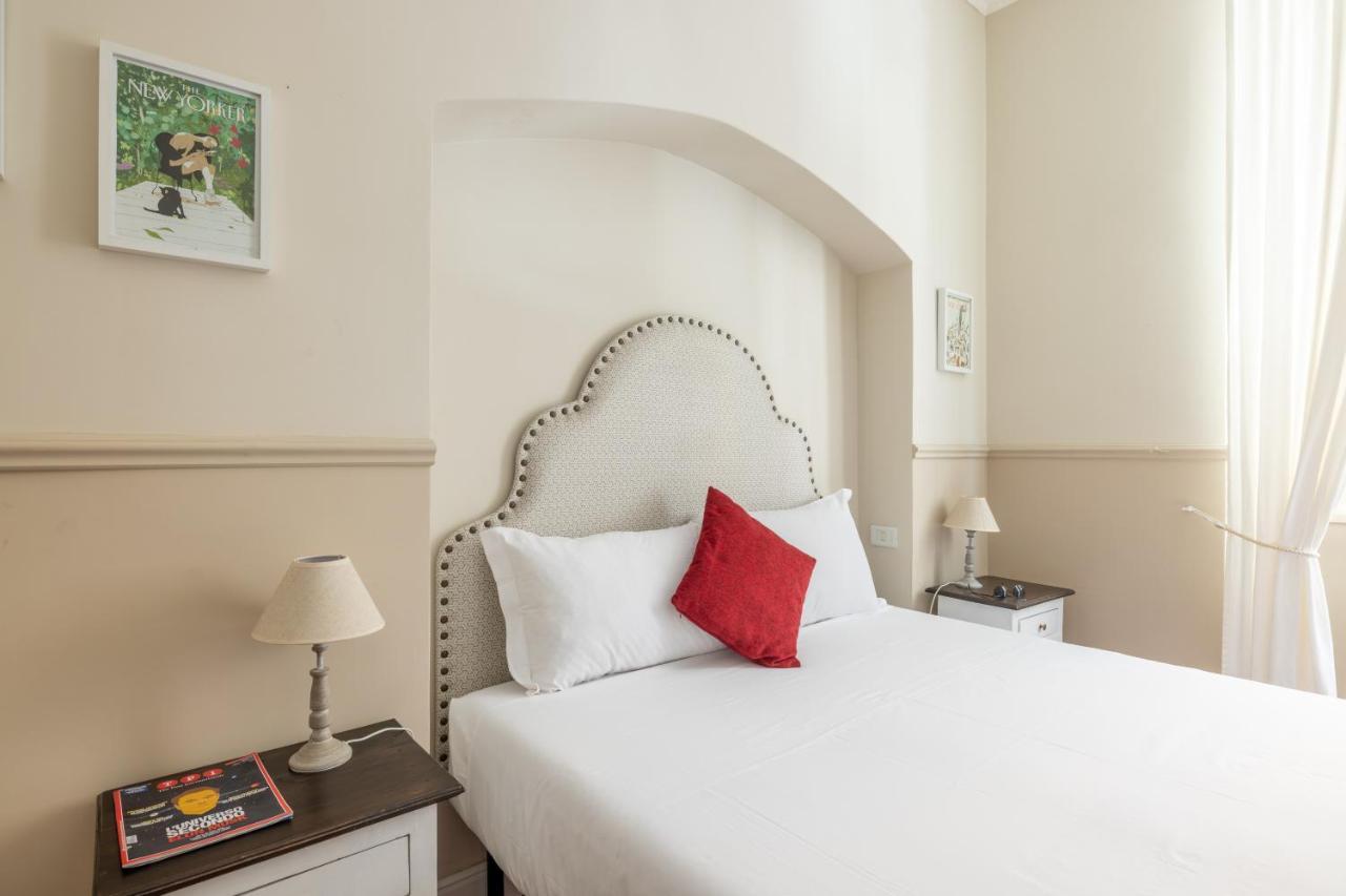 Charming Apartment With Patio A Few Steps From Colosseum Luaran gambar