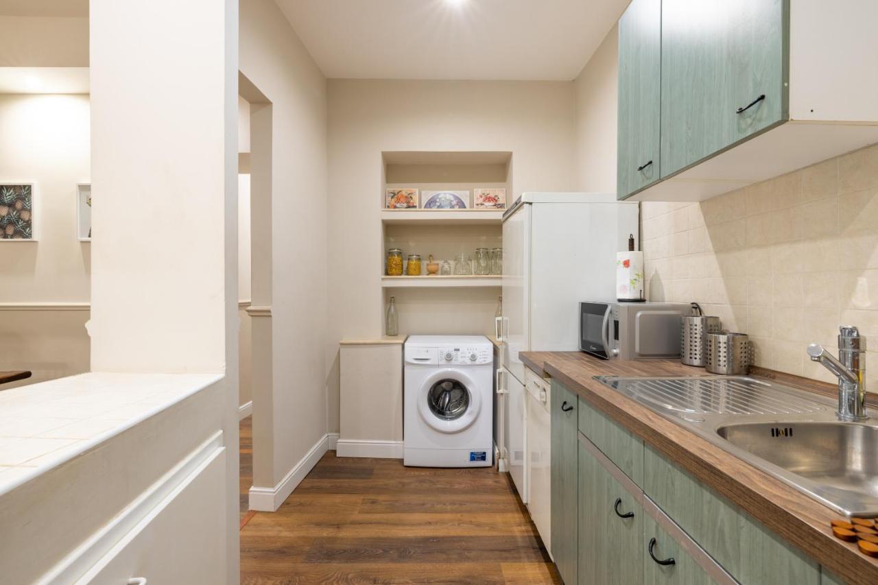 Charming Apartment With Patio A Few Steps From Colosseum Luaran gambar