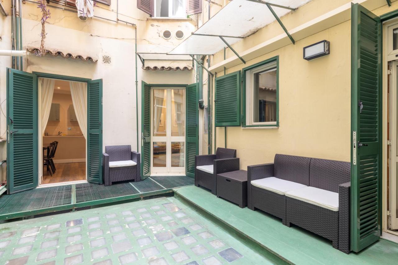 Charming Apartment With Patio A Few Steps From Colosseum Luaran gambar