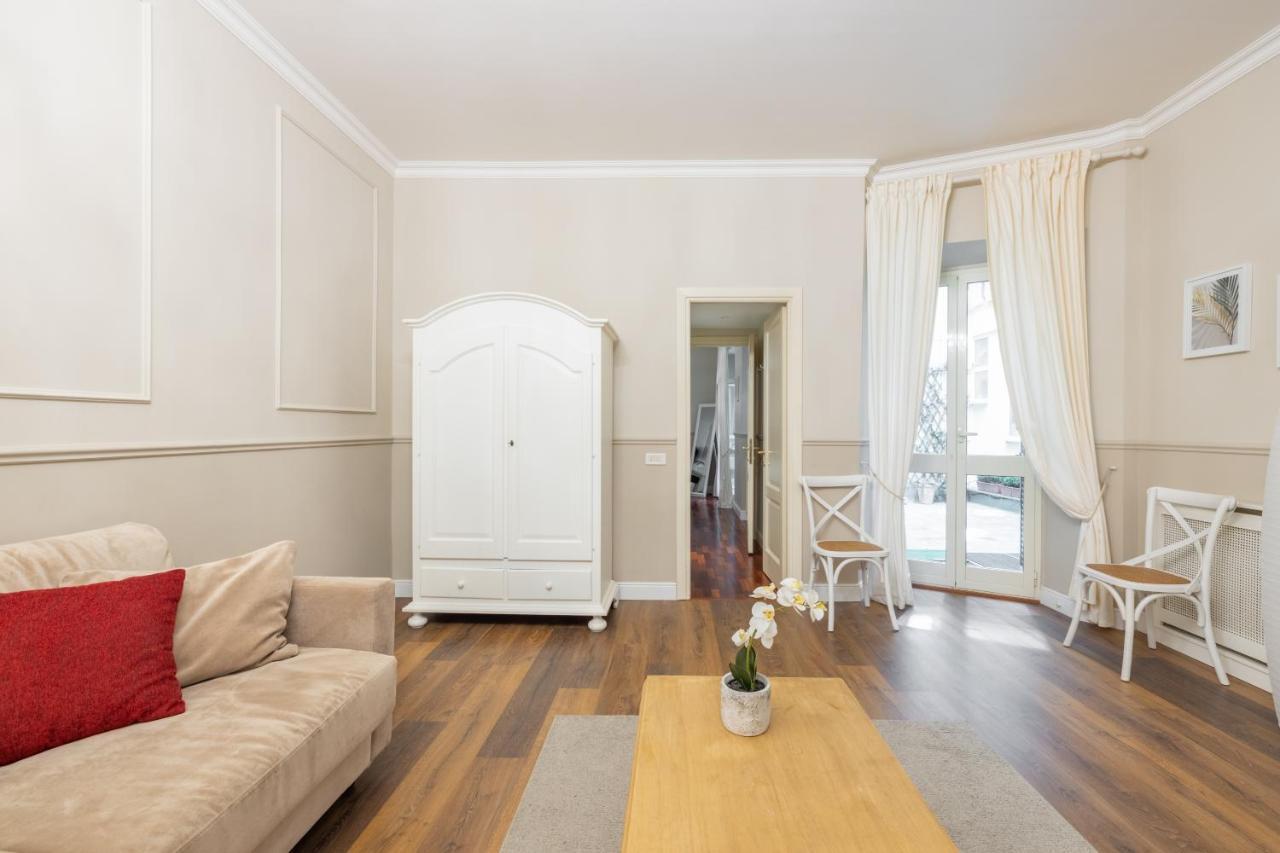 Charming Apartment With Patio A Few Steps From Colosseum Luaran gambar