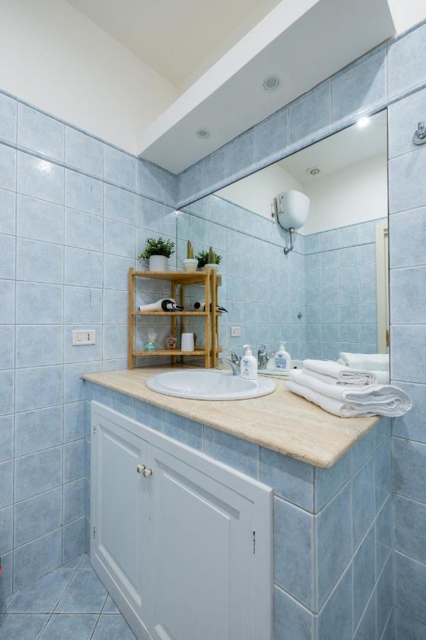 Charming Apartment With Patio A Few Steps From Colosseum Luaran gambar